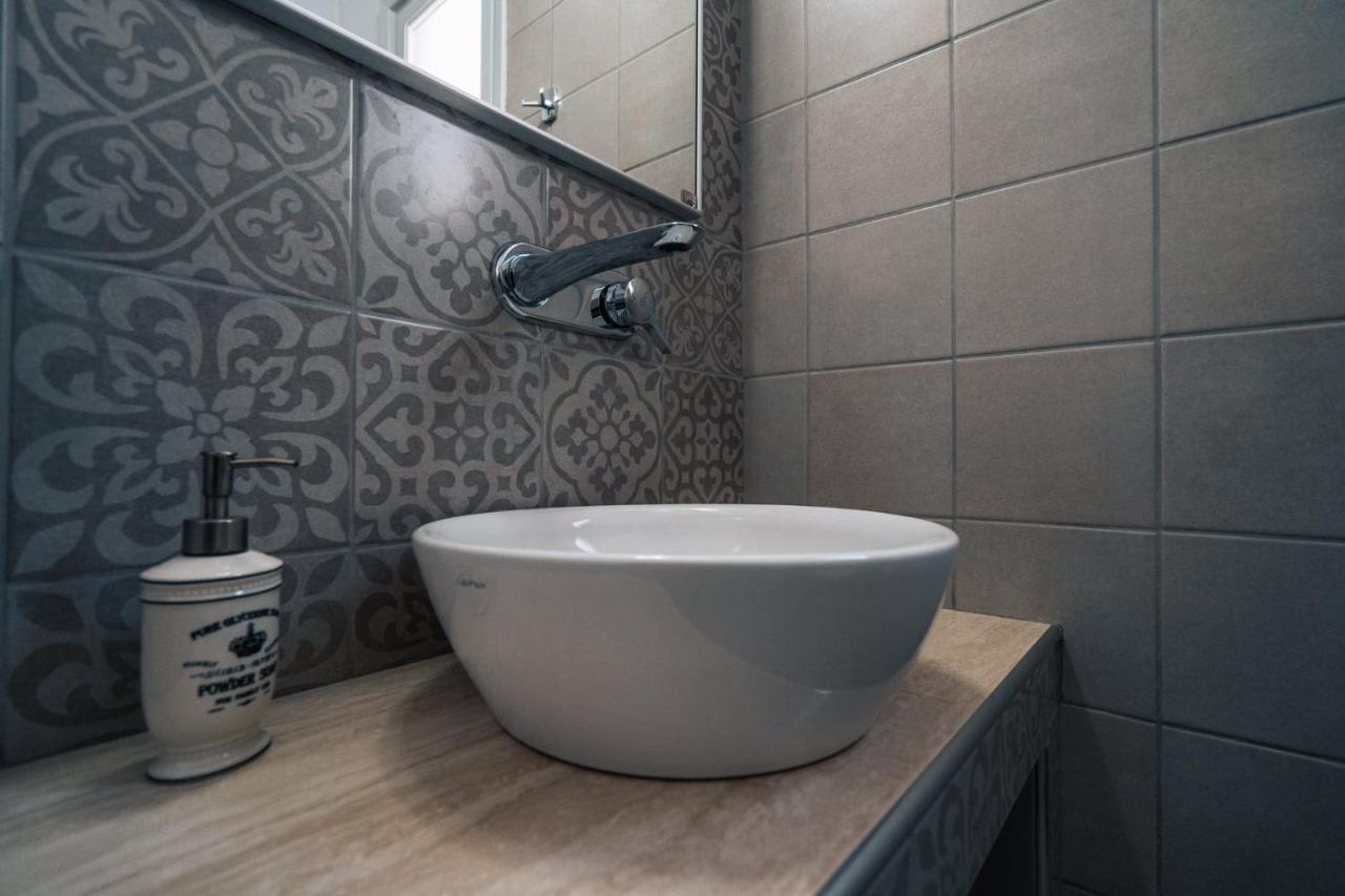 קמרס Meropi Rooms מראה חיצוני תמונה