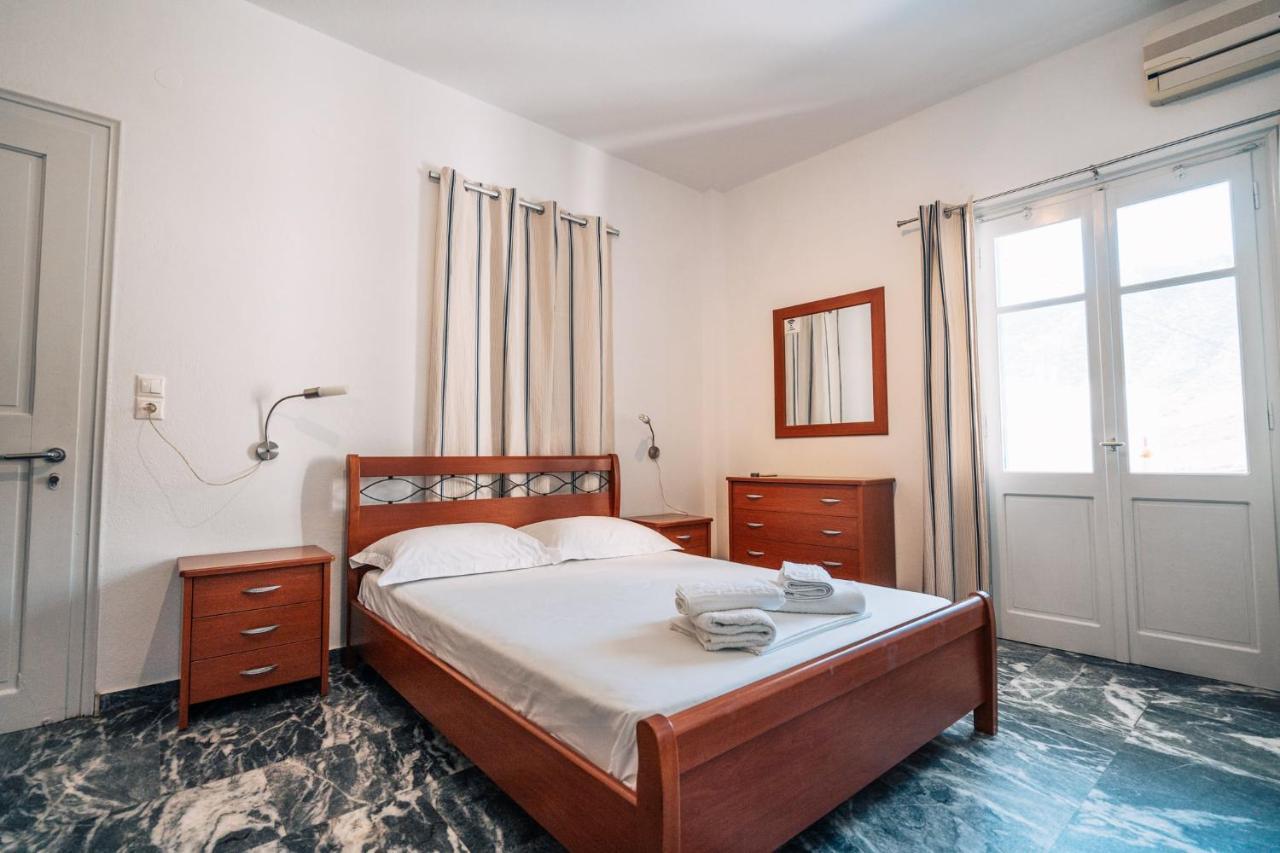 קמרס Meropi Rooms מראה חיצוני תמונה
