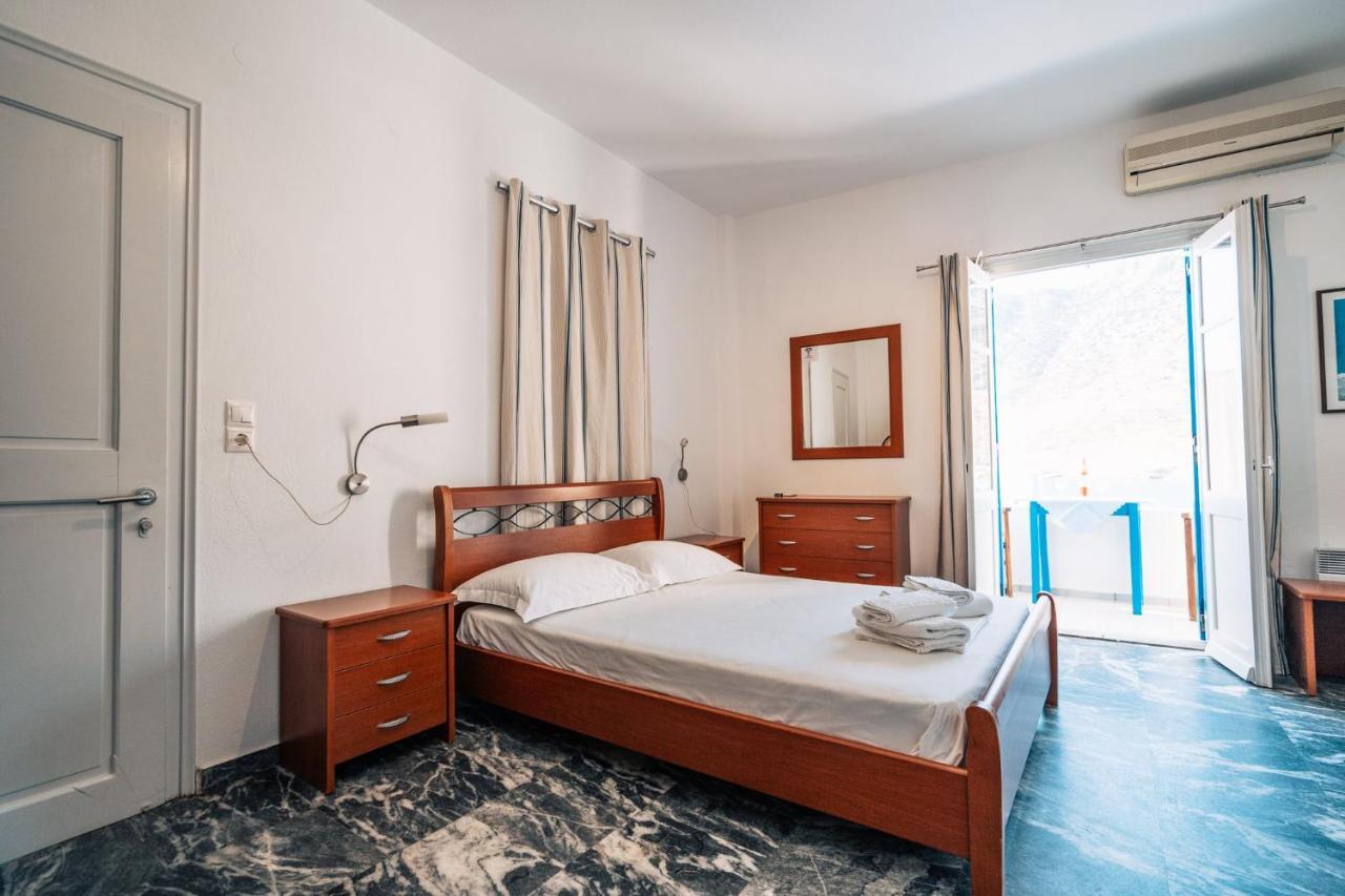 קמרס Meropi Rooms מראה חיצוני תמונה