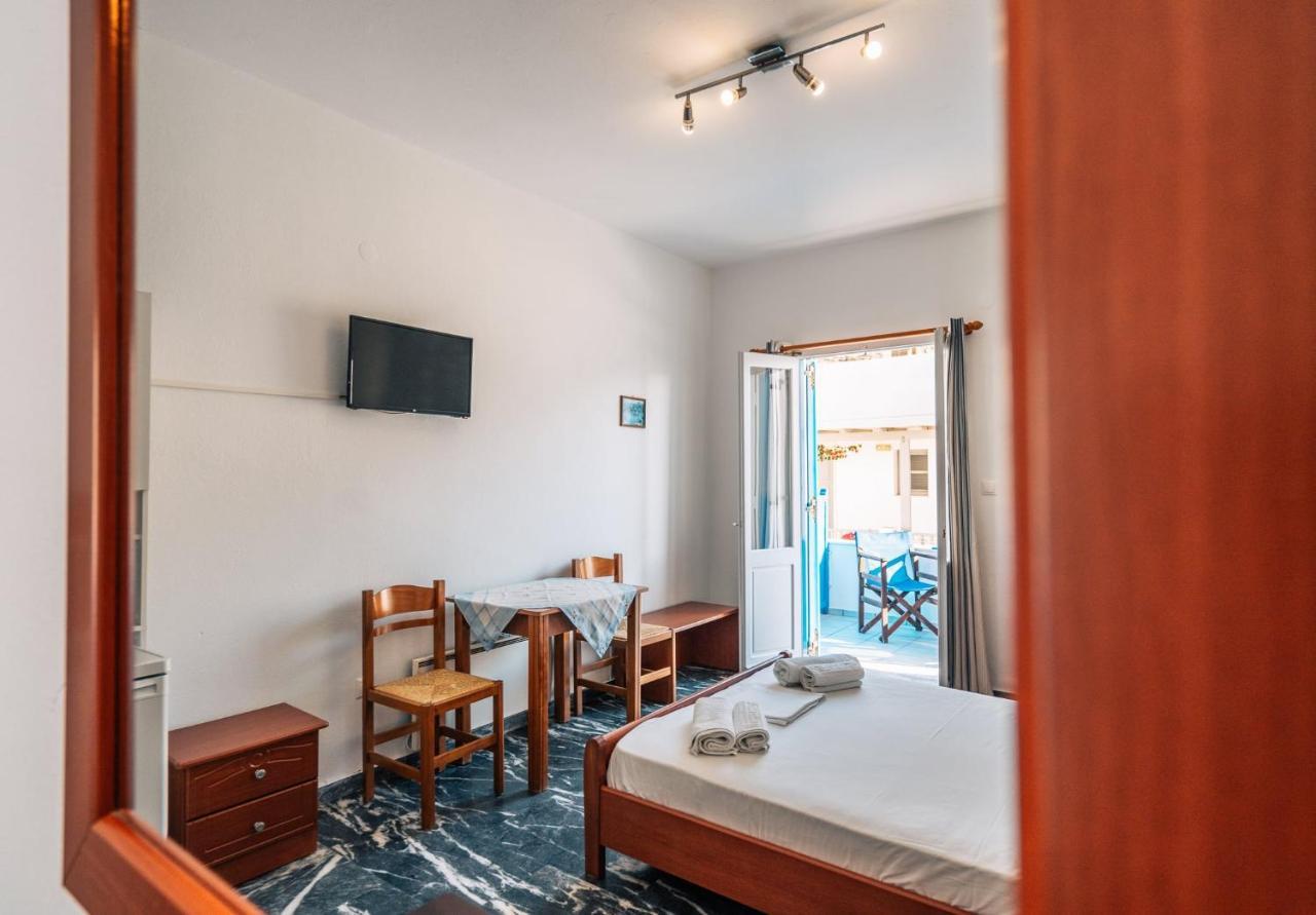 קמרס Meropi Rooms מראה חיצוני תמונה