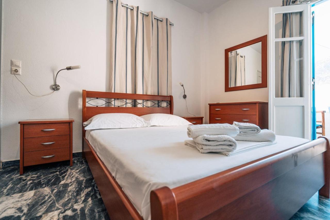 קמרס Meropi Rooms מראה חיצוני תמונה