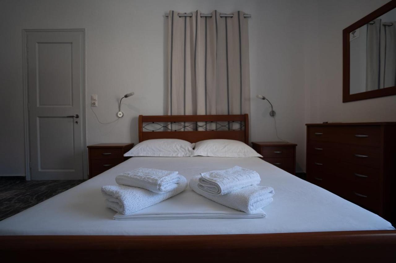 קמרס Meropi Rooms מראה חיצוני תמונה