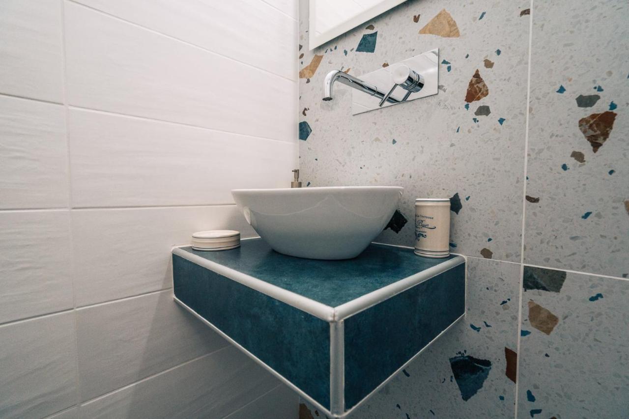 קמרס Meropi Rooms מראה חיצוני תמונה