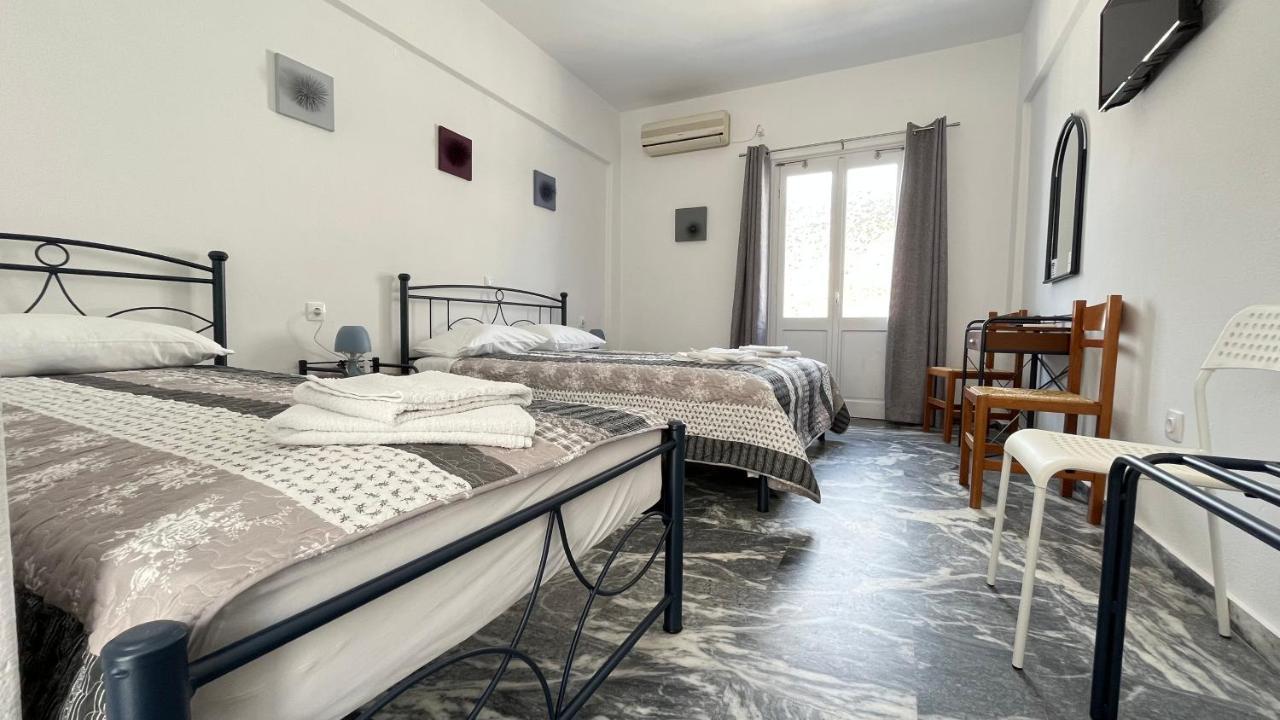 קמרס Meropi Rooms מראה חיצוני תמונה