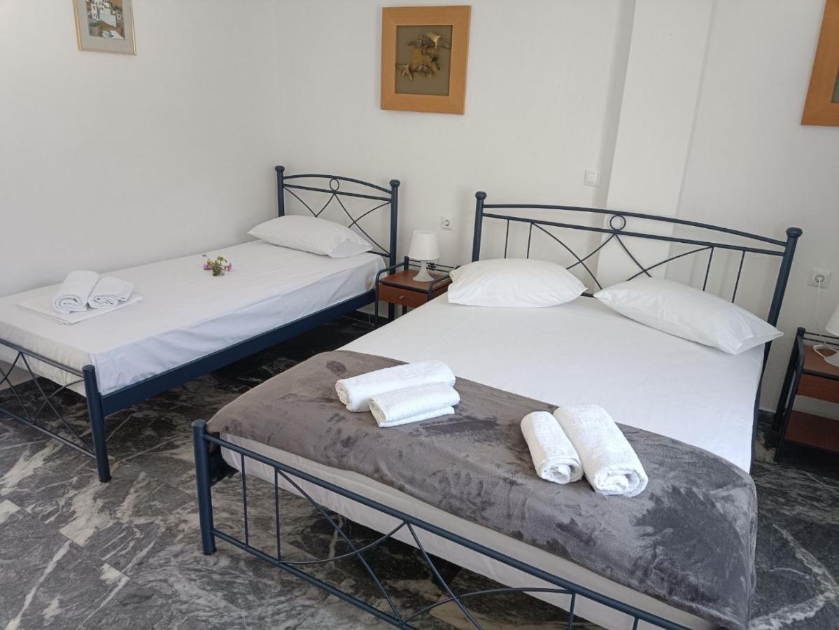 קמרס Meropi Rooms מראה חיצוני תמונה