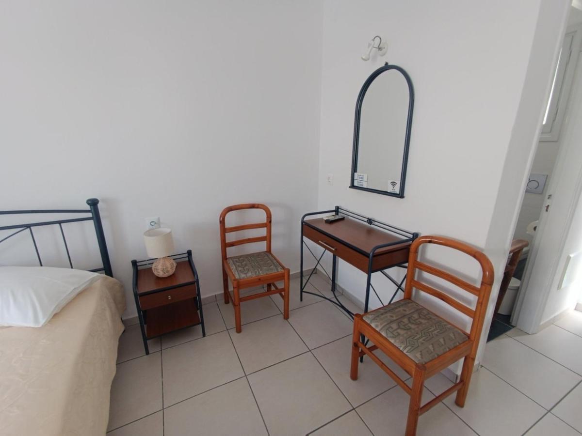 קמרס Meropi Rooms מראה חיצוני תמונה